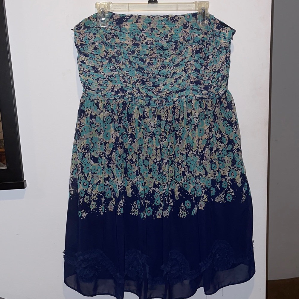 Above the knee; strapless floral dress